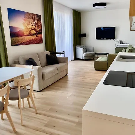 Apartman X12, Hillside Lejlighed *