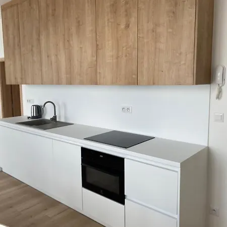 Apartman X12, Hillside