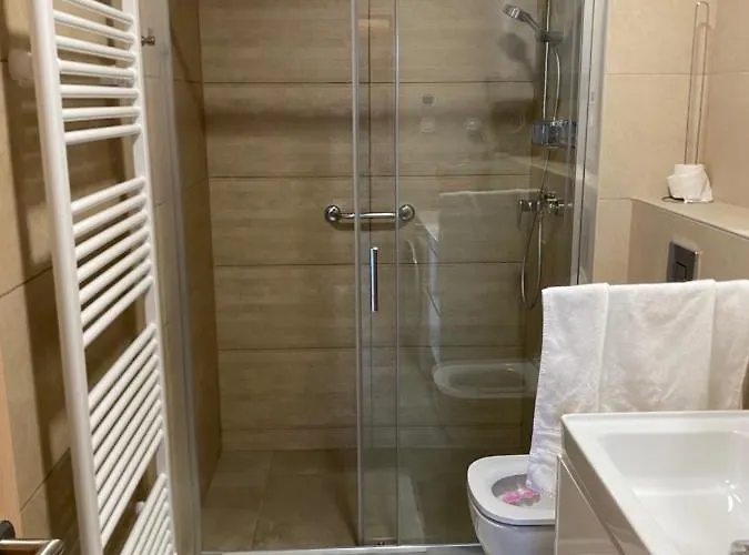 Apartman X12, Hillside Apartman