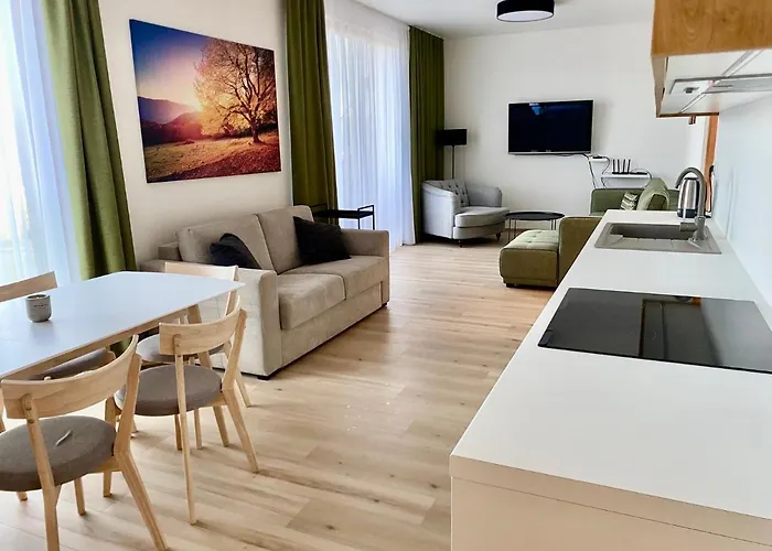 Apartman X12, Hillside Apartman *